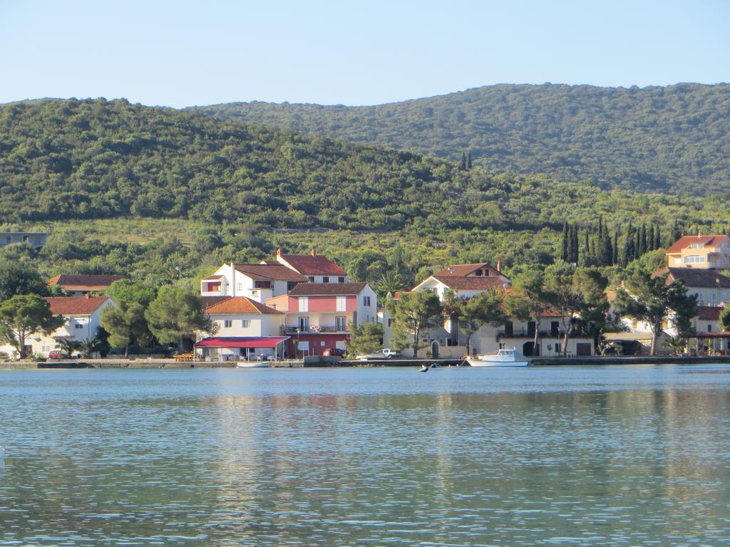 Holiday Home Artina 2 Lovište Zimmer foto